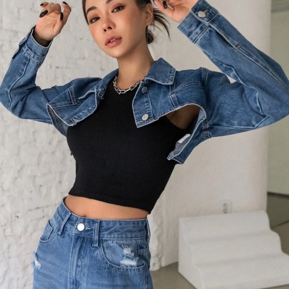 Single Button Crop Denim Jacket - Picture 5 of 8